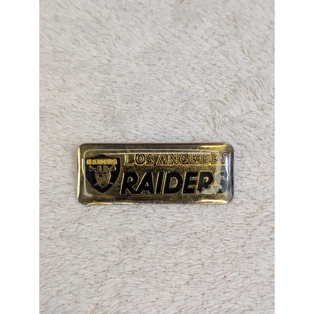 Vintage Los Angeles Raiders NFL Football Team Pin Badge Collectible Gold
